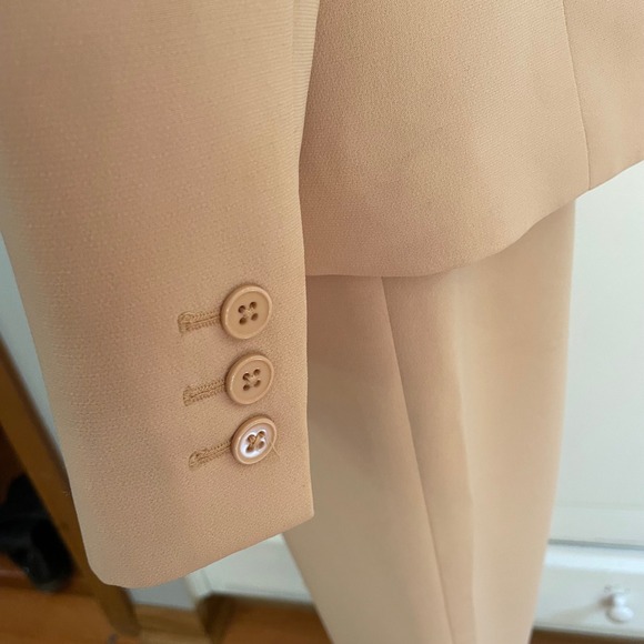 Kasper Women's Pant Suit‎ Set, Blazer, skirt and Wide Leg Trousers, Neutral Tan - Picture 5 of 16